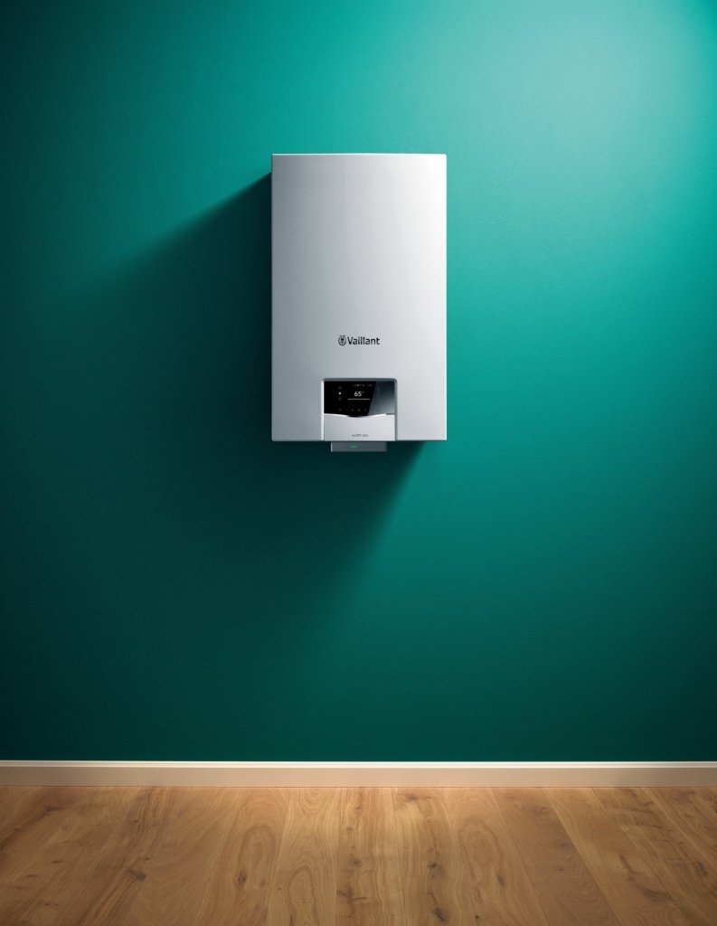 Vaillant ecoTEC Plus 940 40kW Combi Boiler 0010036114 - Getplumb